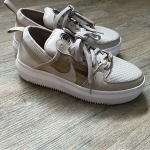 Nike Court Vision Alta